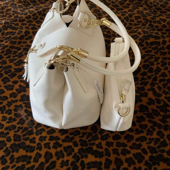 BRAND NEW IVORY LEATHER HANDBAG. - Picture 10 of 11